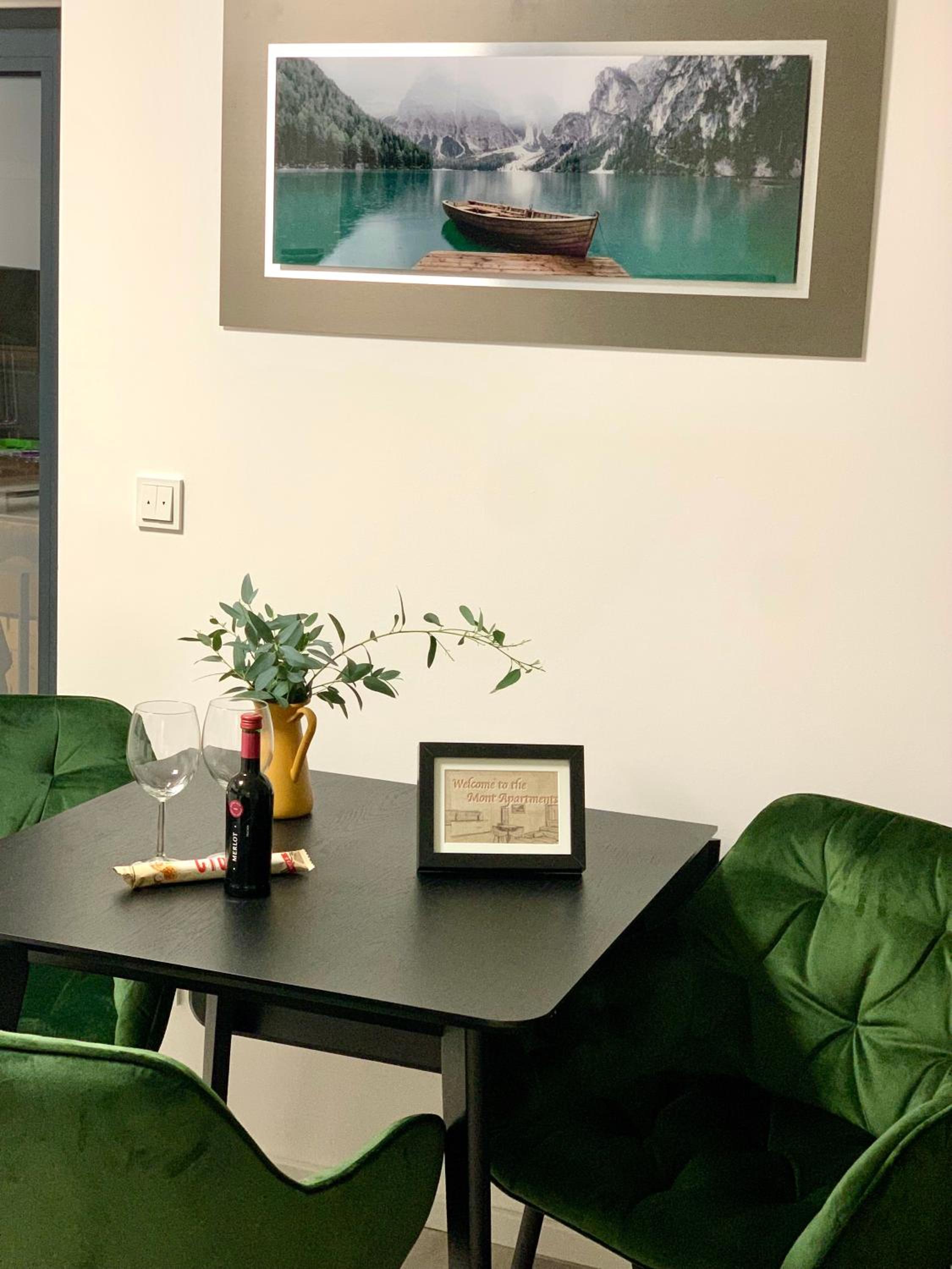 Mont Apartments