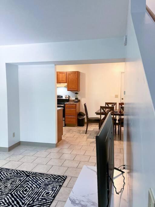 Charming 3 BR and 2 BA Apartment on W Elting Street