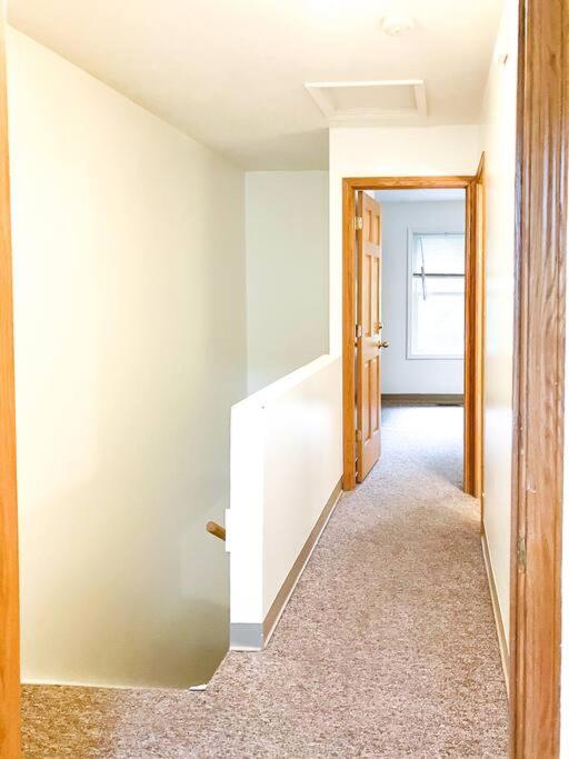 Charming 3 BR and 2 BA Apartment on W Elting Street, photo 23
