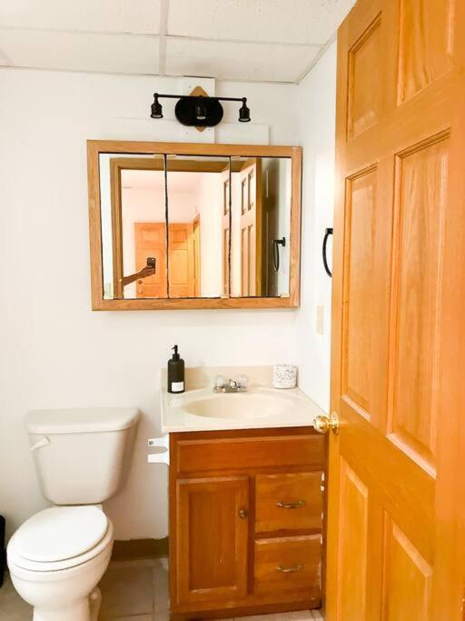 Charming 3 BR and 2 BA Apartment on W Elting Street, photo 36