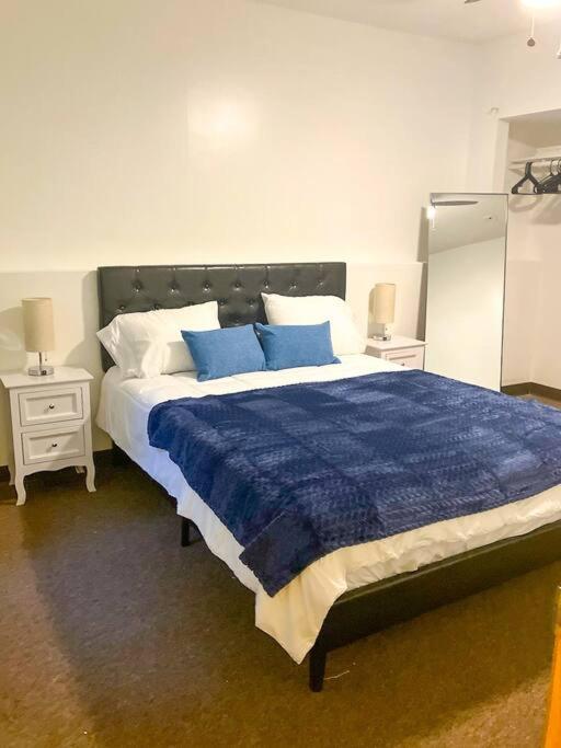 Charming 3 BR and 2 BA Apartment on W Elting Street, photo 44