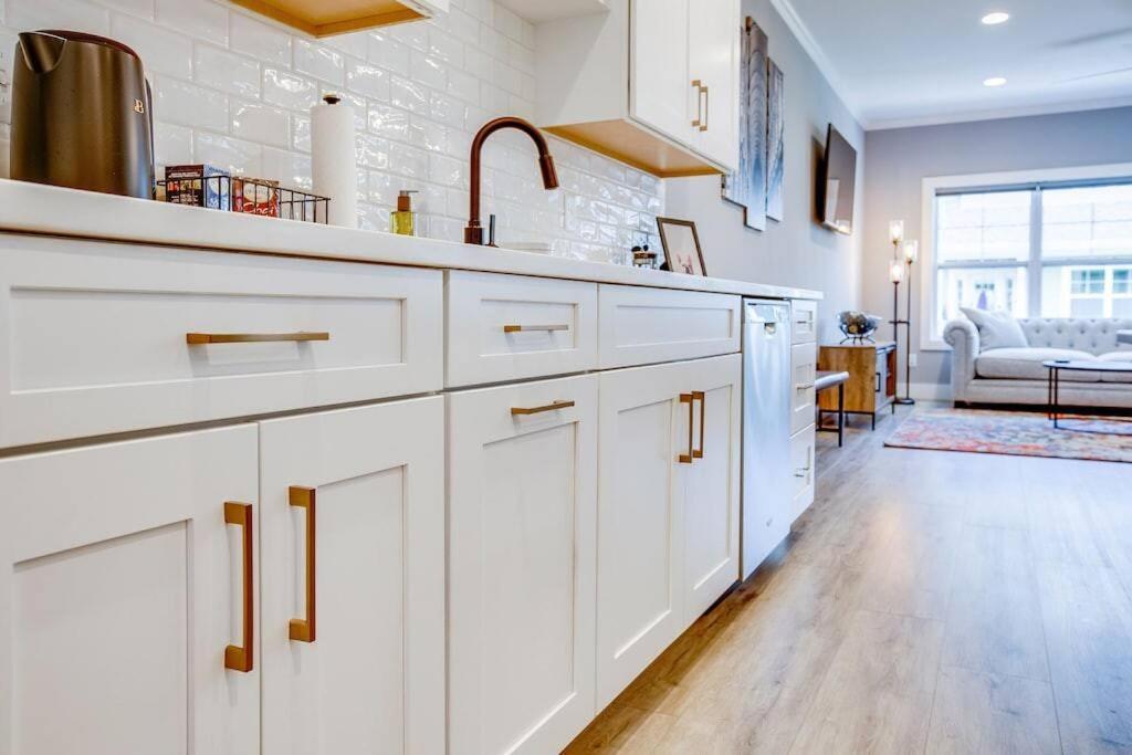 THE ISLES Townhome Located 6 blocks from ND view 5