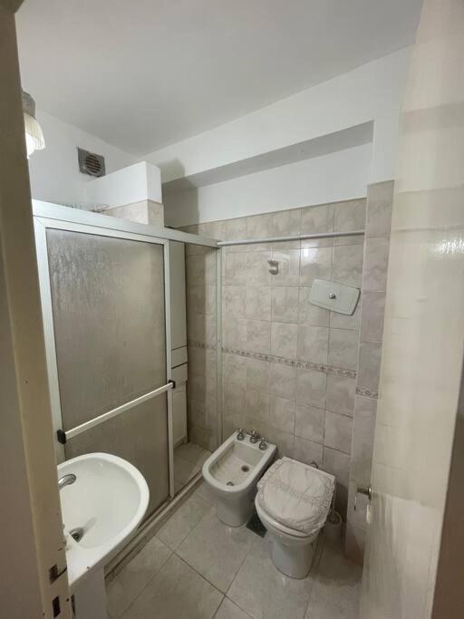 Monoambiente con balcón zona Güemes!