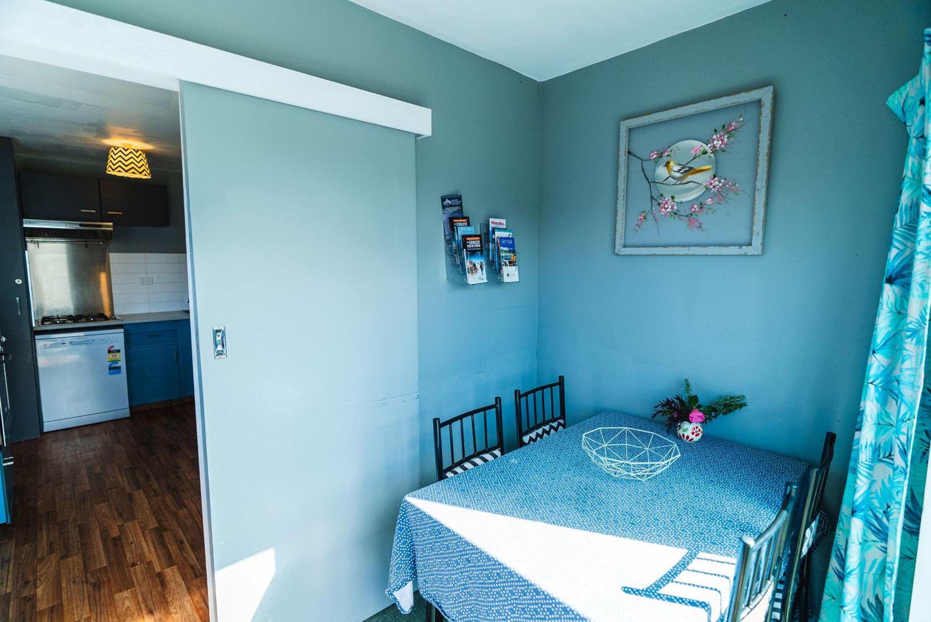 Pinedale Lodge & Apartment
