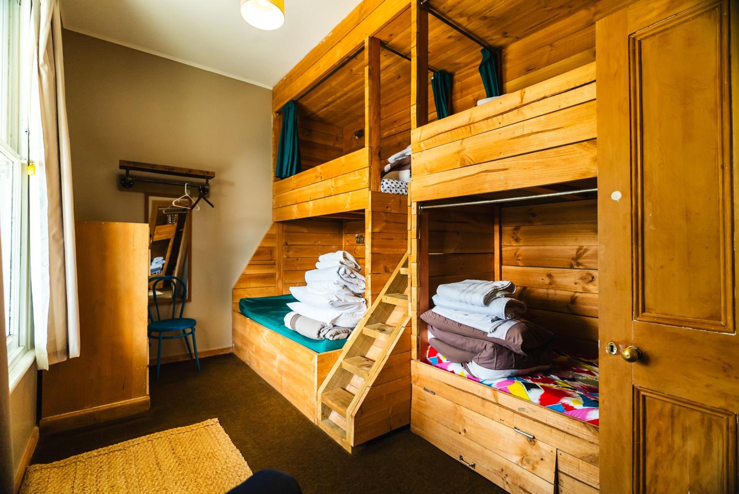 Pinedale Lodge & Apartment