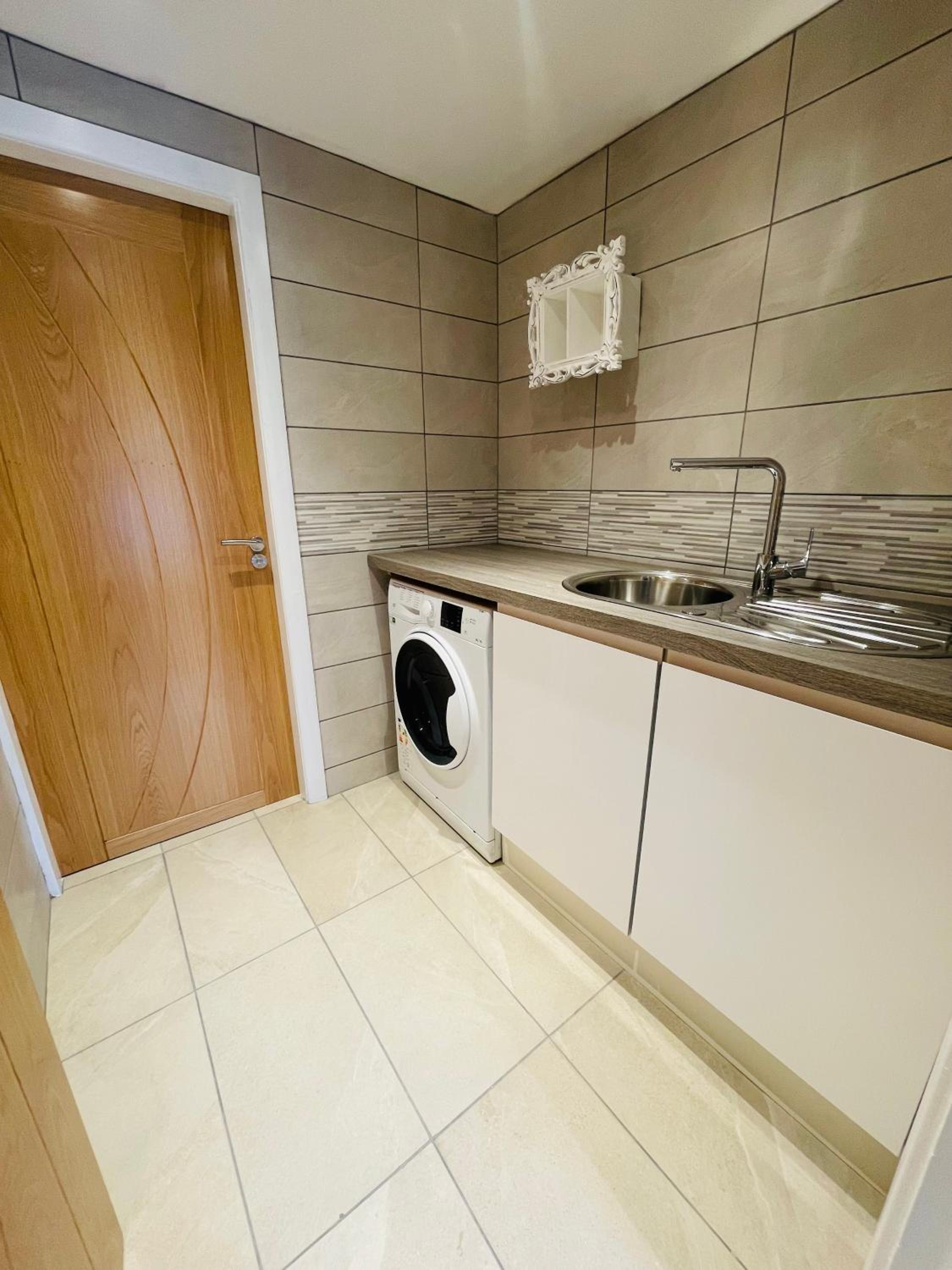 Luxury 4 Bedroom Holiday Home view 5