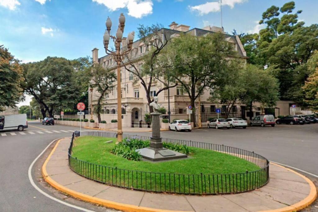 Recoleta: Comfort, silence, and ideal location.