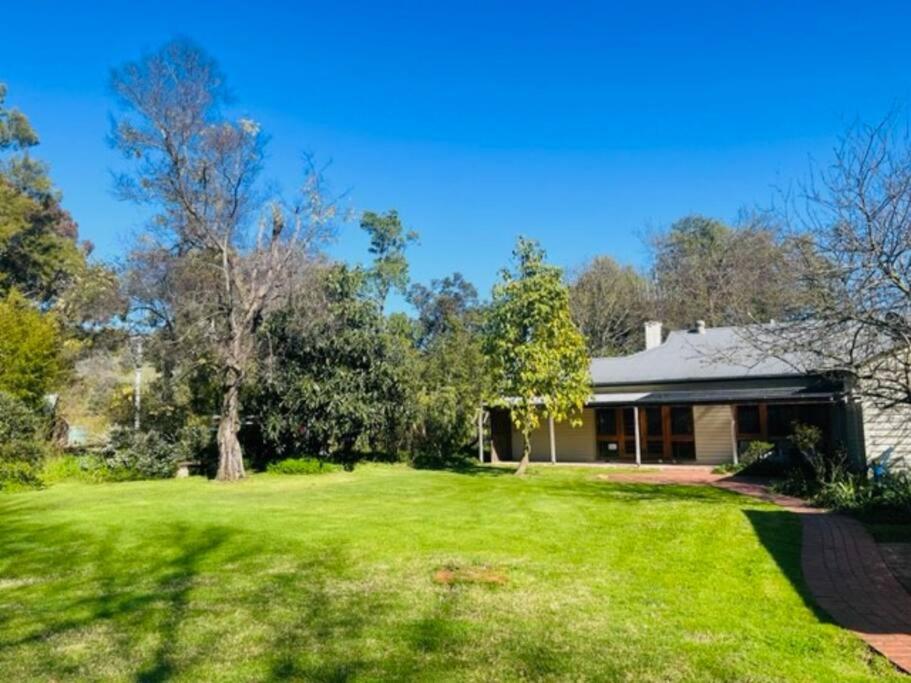 Glenisla Farm House near Benalla