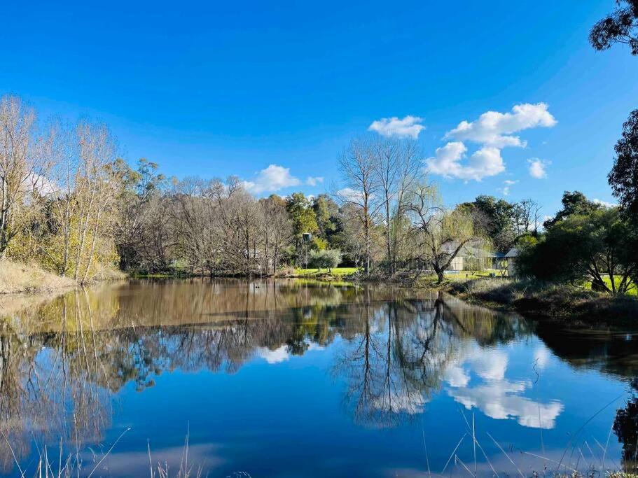 Glenisla Farm House near Benalla