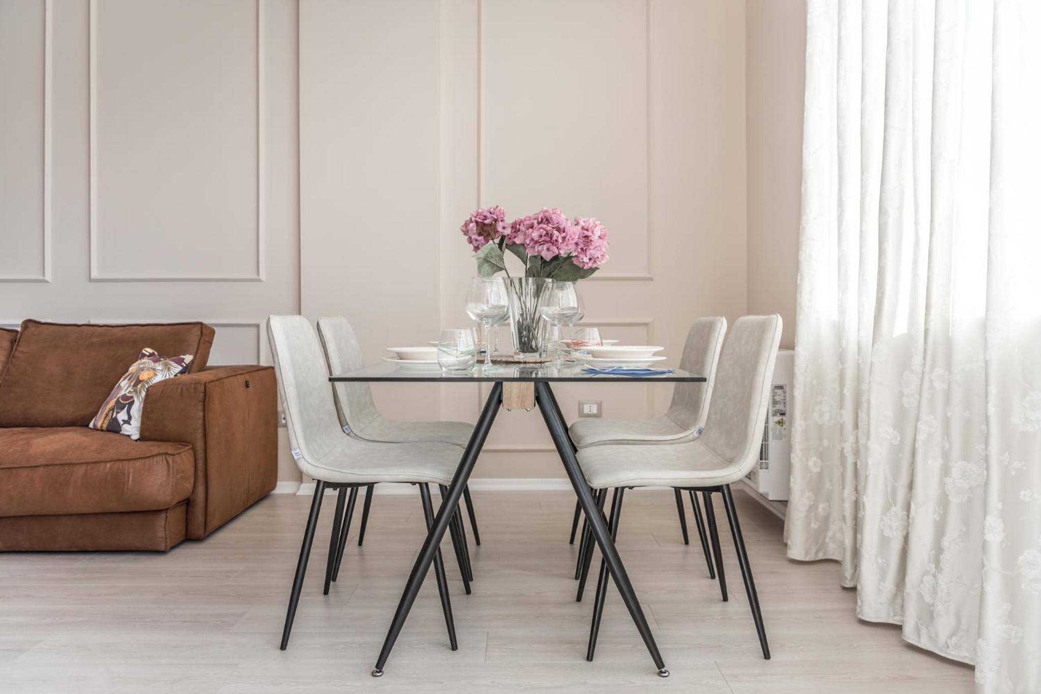Luxury Block District Apartment