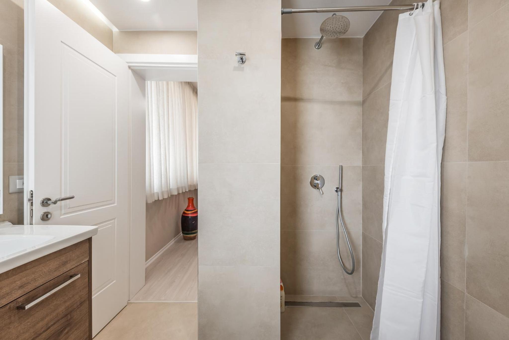 Luxury Block District Apartment
