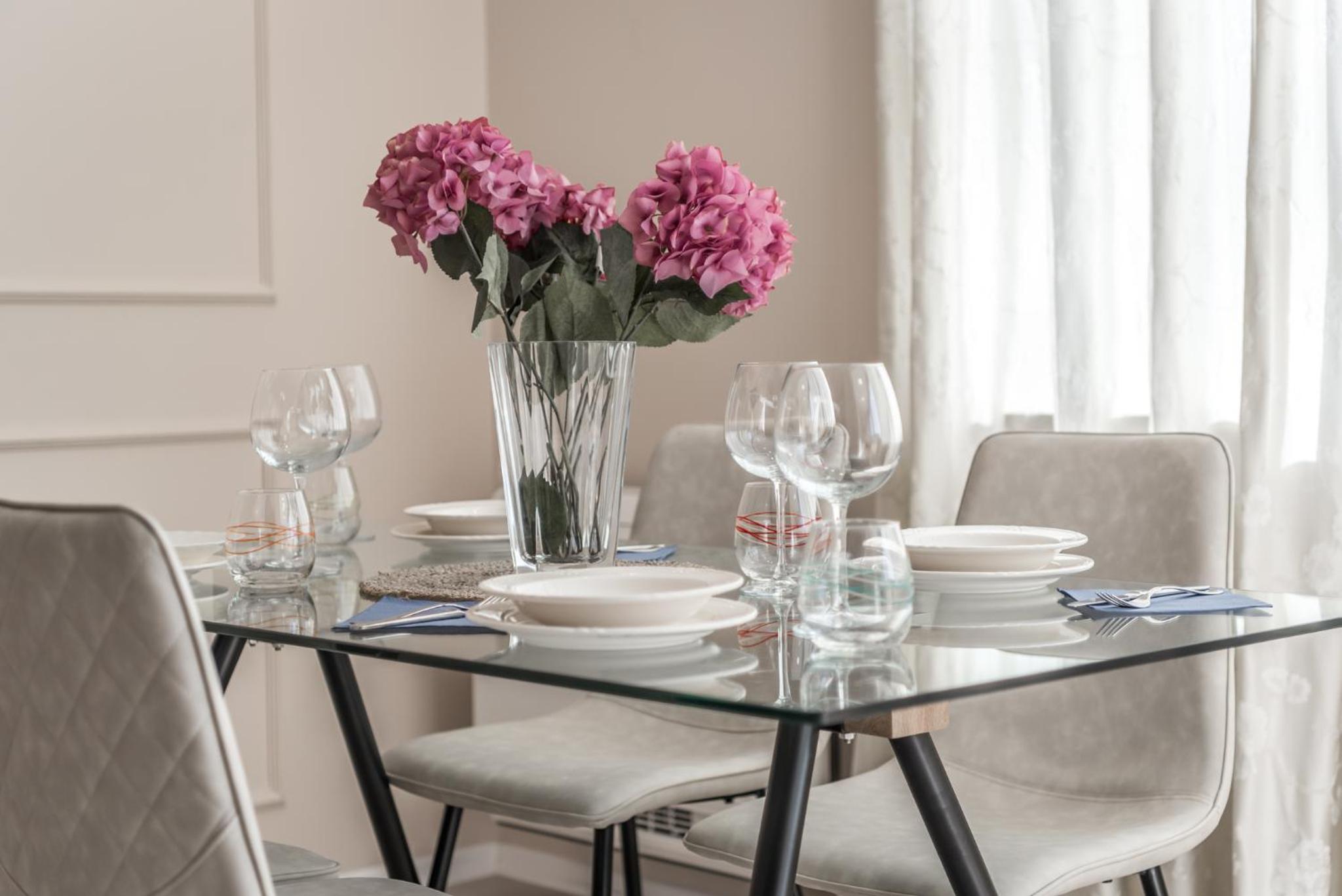 Luxury Block District Apartment