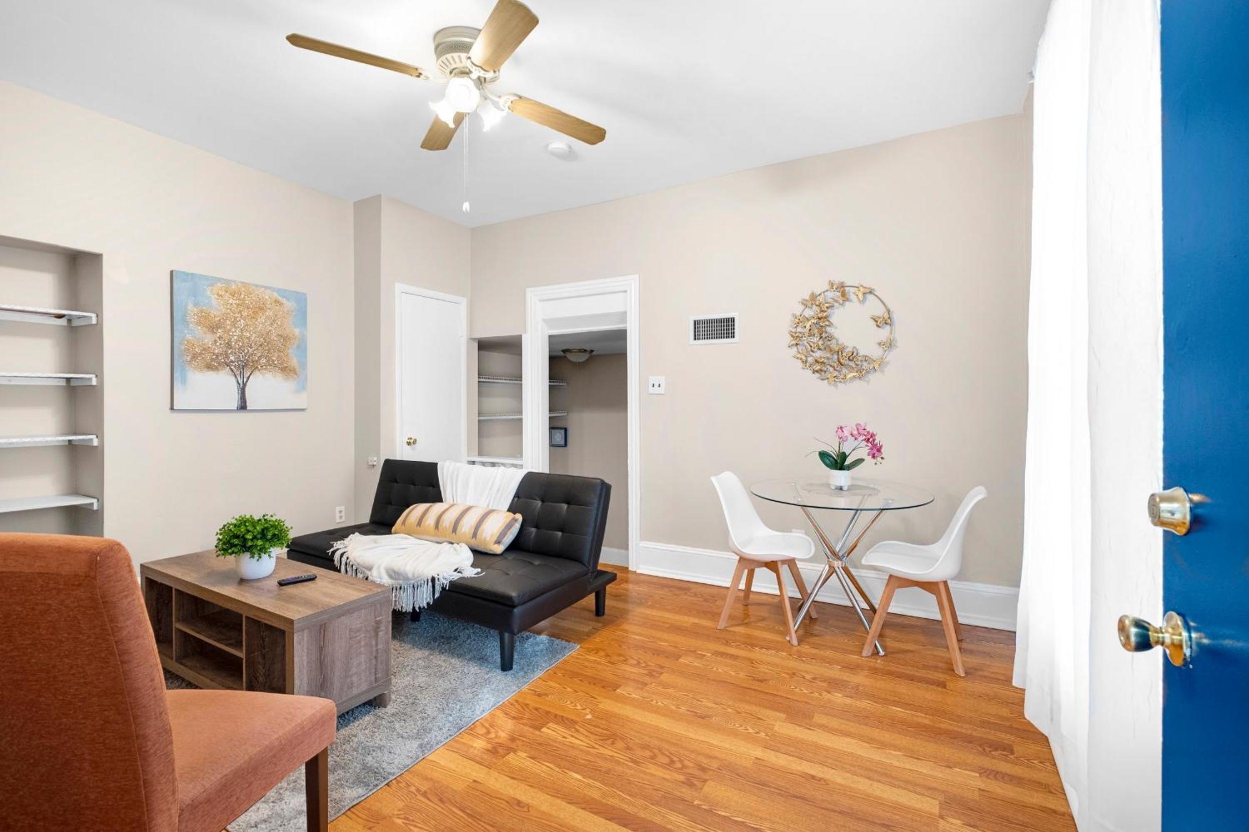 Modern 1BR by UpennDrexel view 3