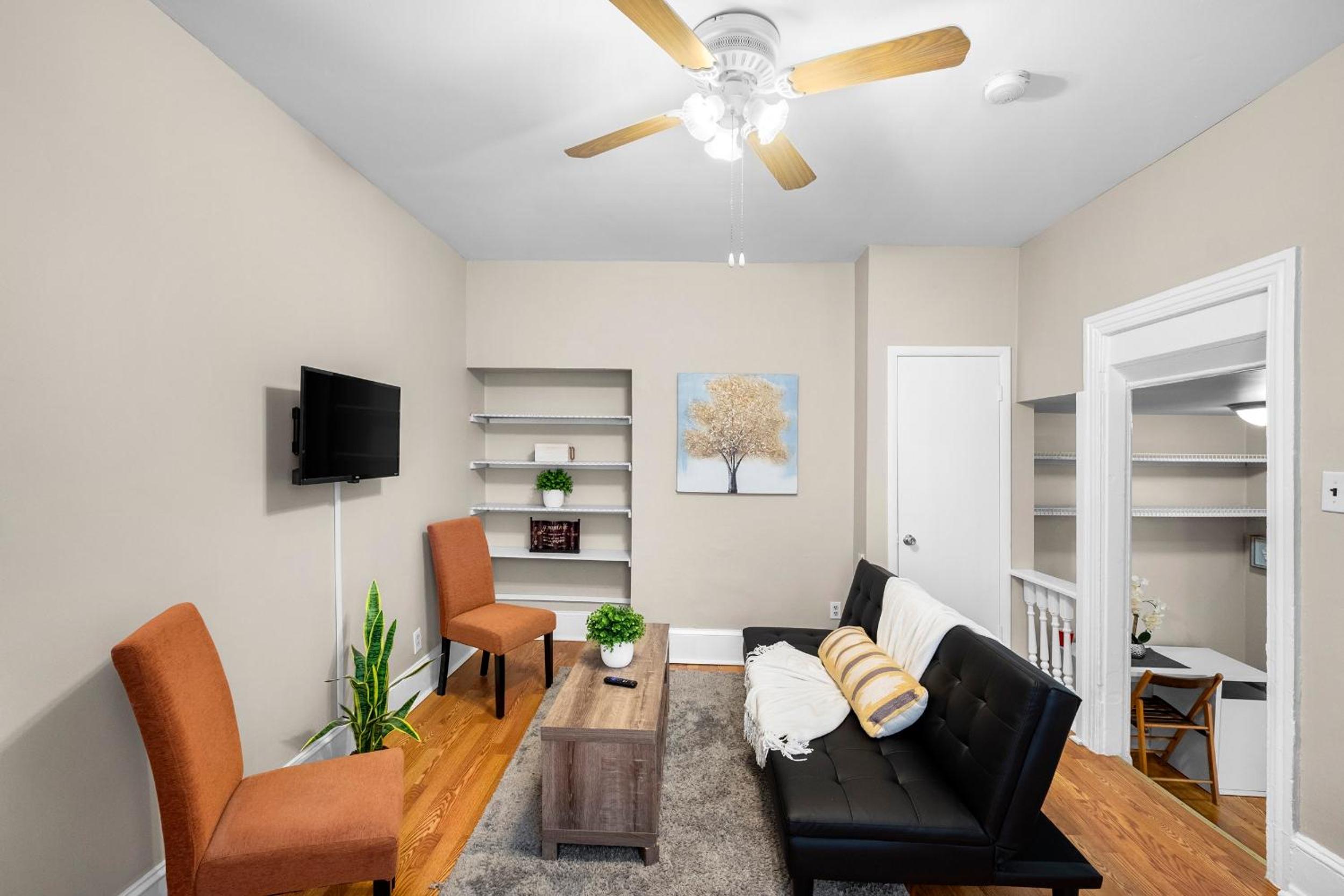 Modern 1BR by UpennDrexel view 5