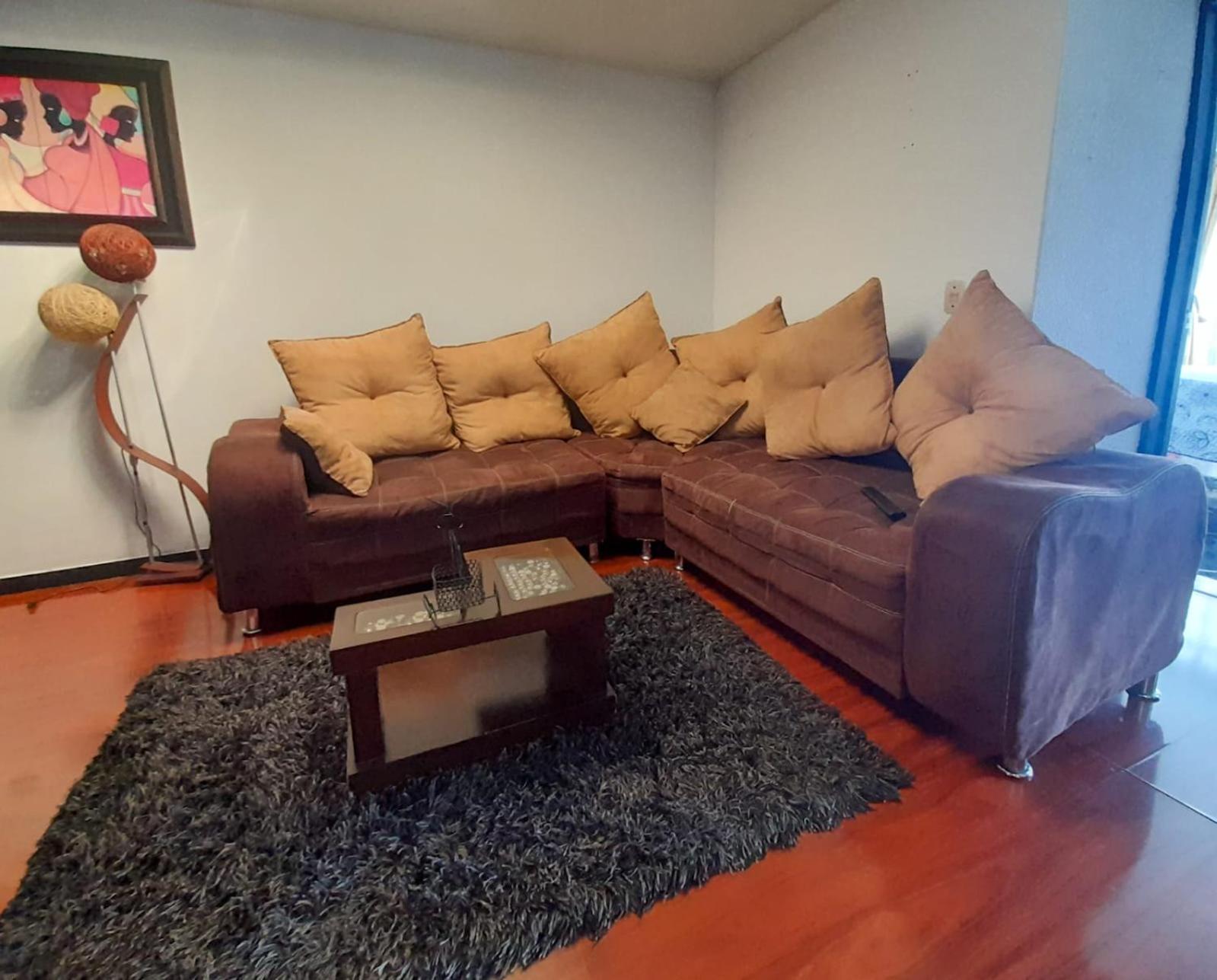 Apartamento Familiar, buena ubicación, amplio cerca al Aeropuerto el Dorado