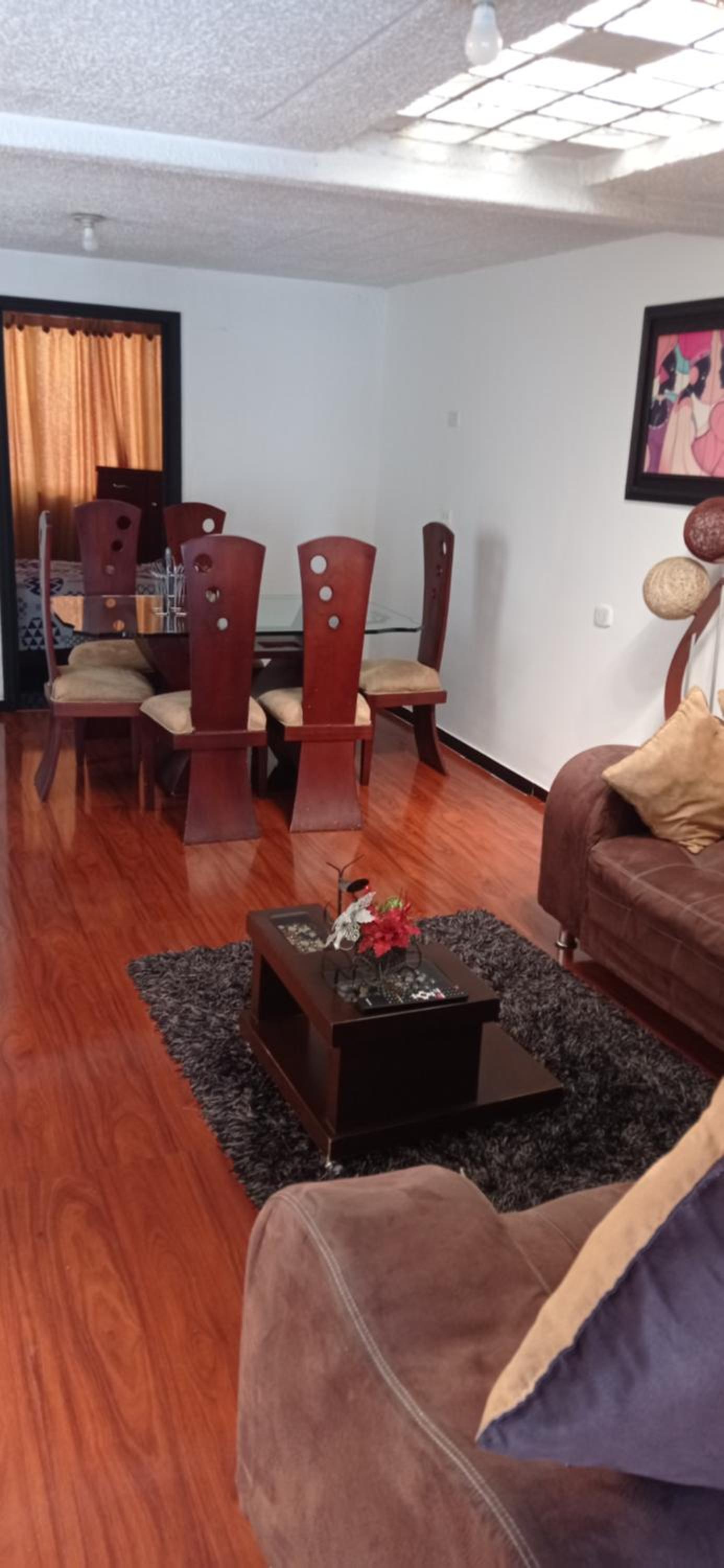 Apartamento Familiar, buena ubicación, amplio cerca al Aeropuerto el Dorado