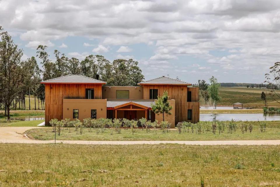Estancia Santa Cruz view 2