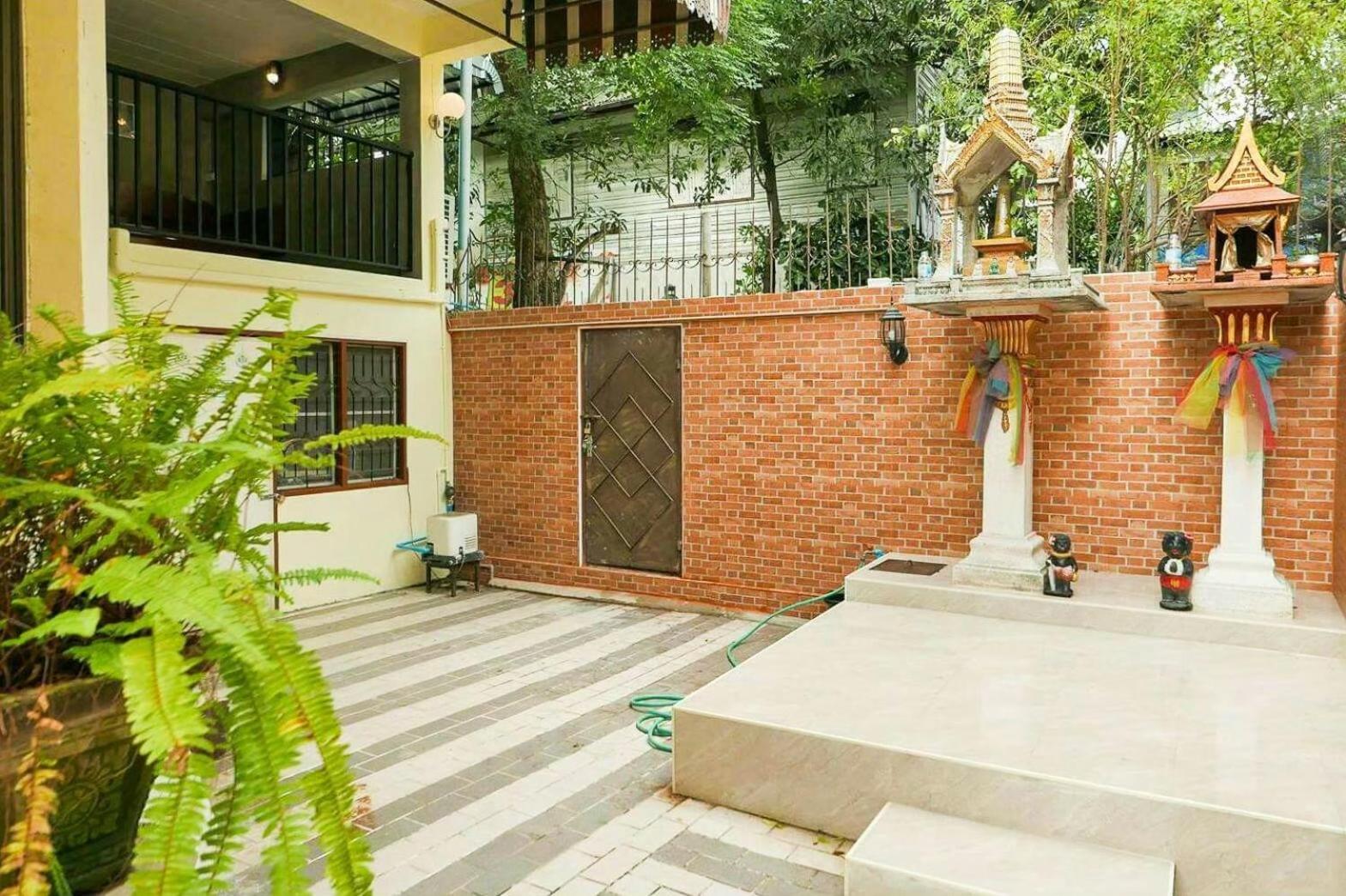 Baankhon Private room in Thai house Check in by yourself code inbox Adult Only