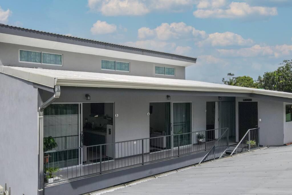 cr.arenalapartments#3 hermoso lugar con parqueo