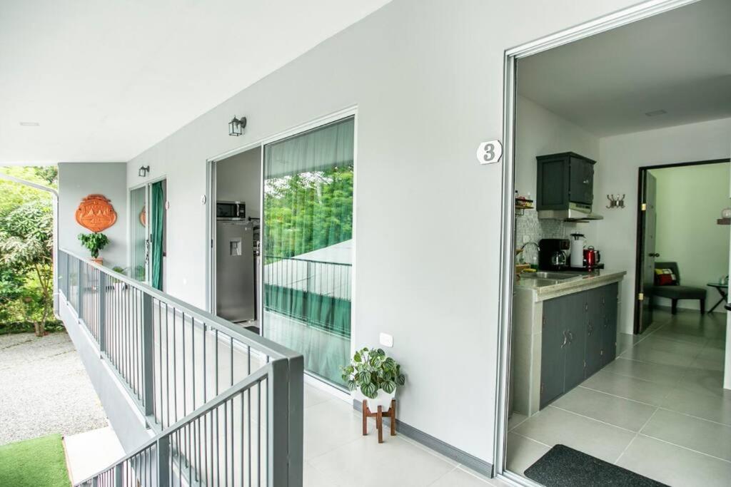 cr.arenalapartments#3 hermoso lugar con parqueo