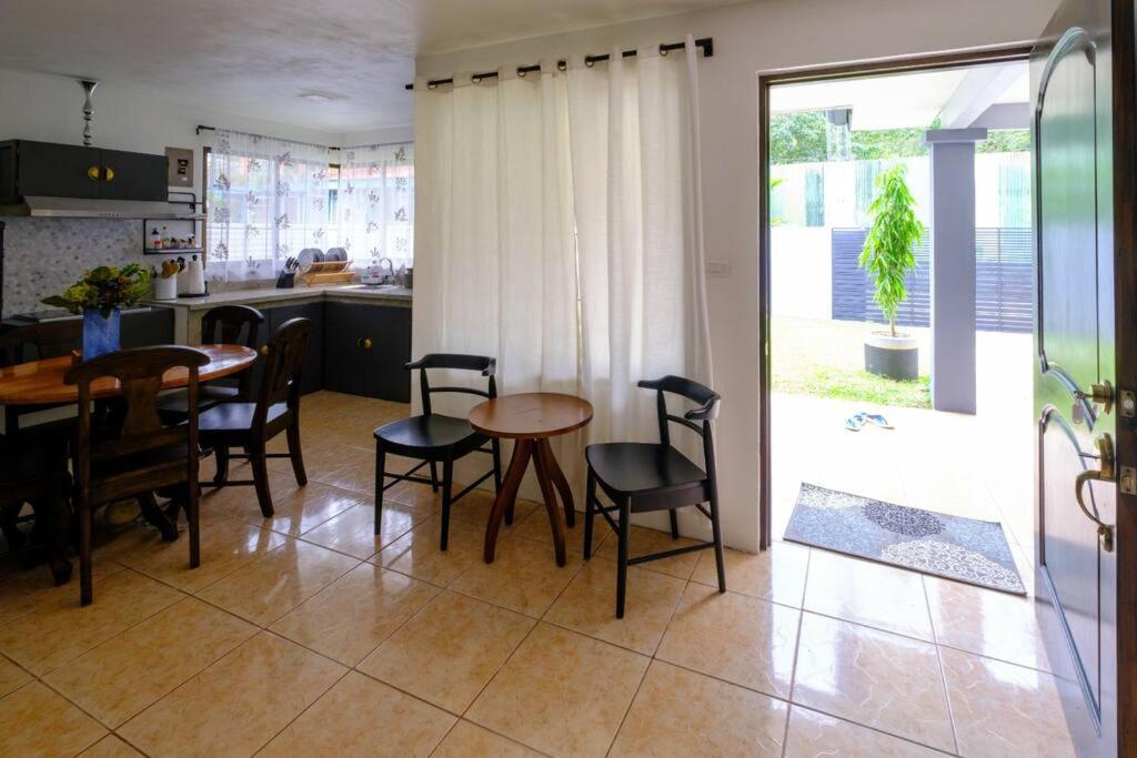su casa vacacional fortuna arenal con piscina