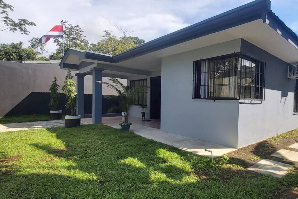 su casa vacacional fortuna arenal con piscina