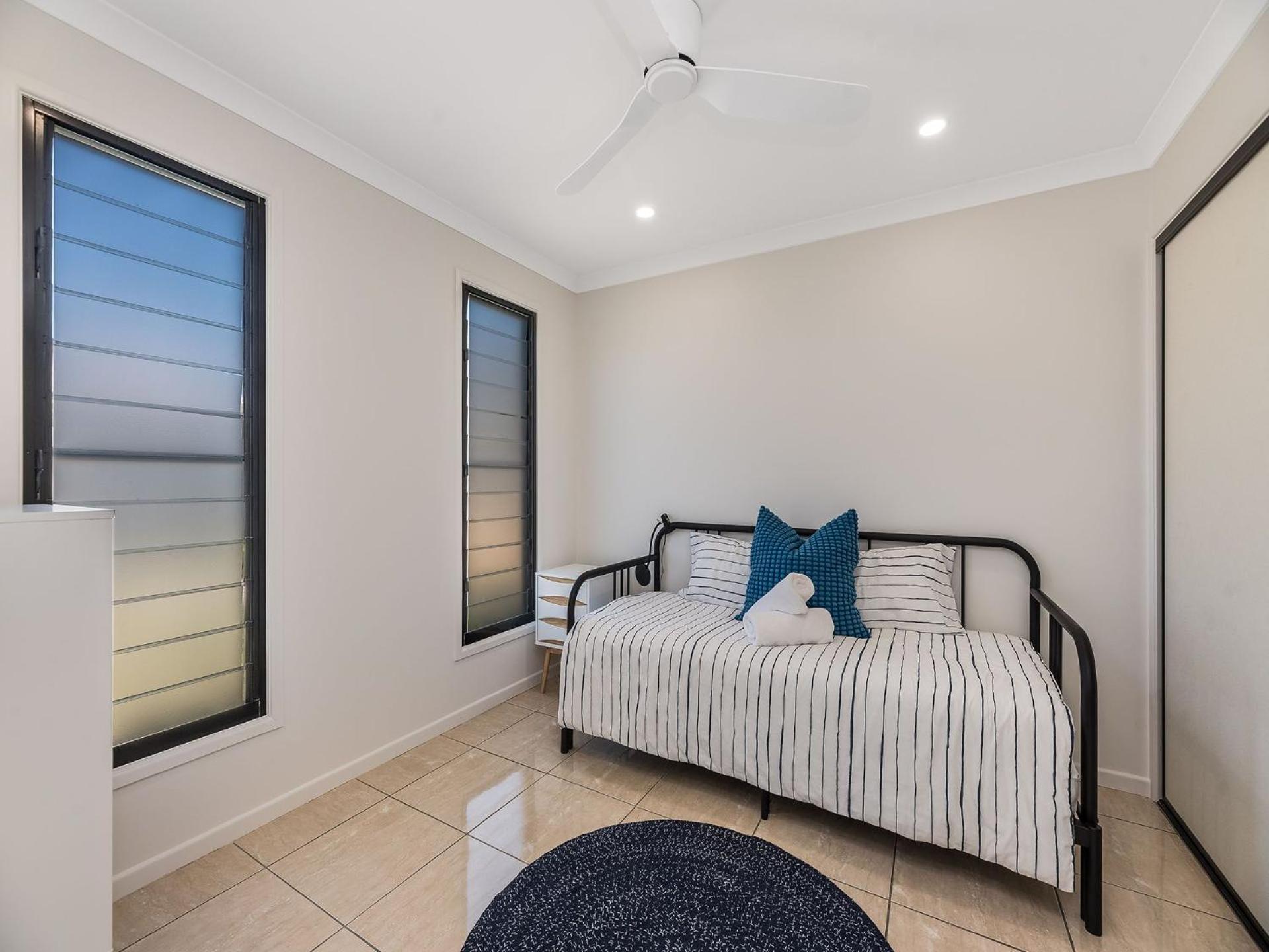 22 Seaview Terrace Moffat Beach
