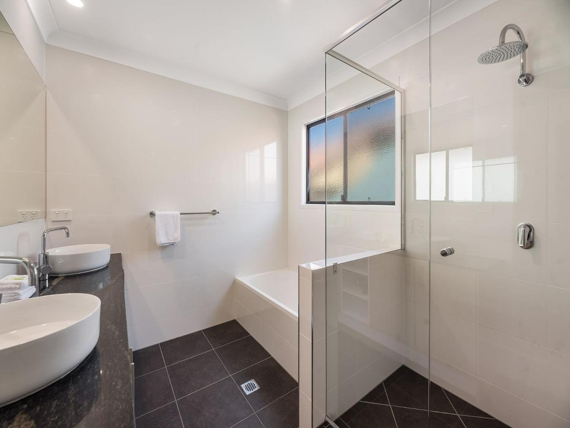 22 Seaview Terrace Moffat Beach