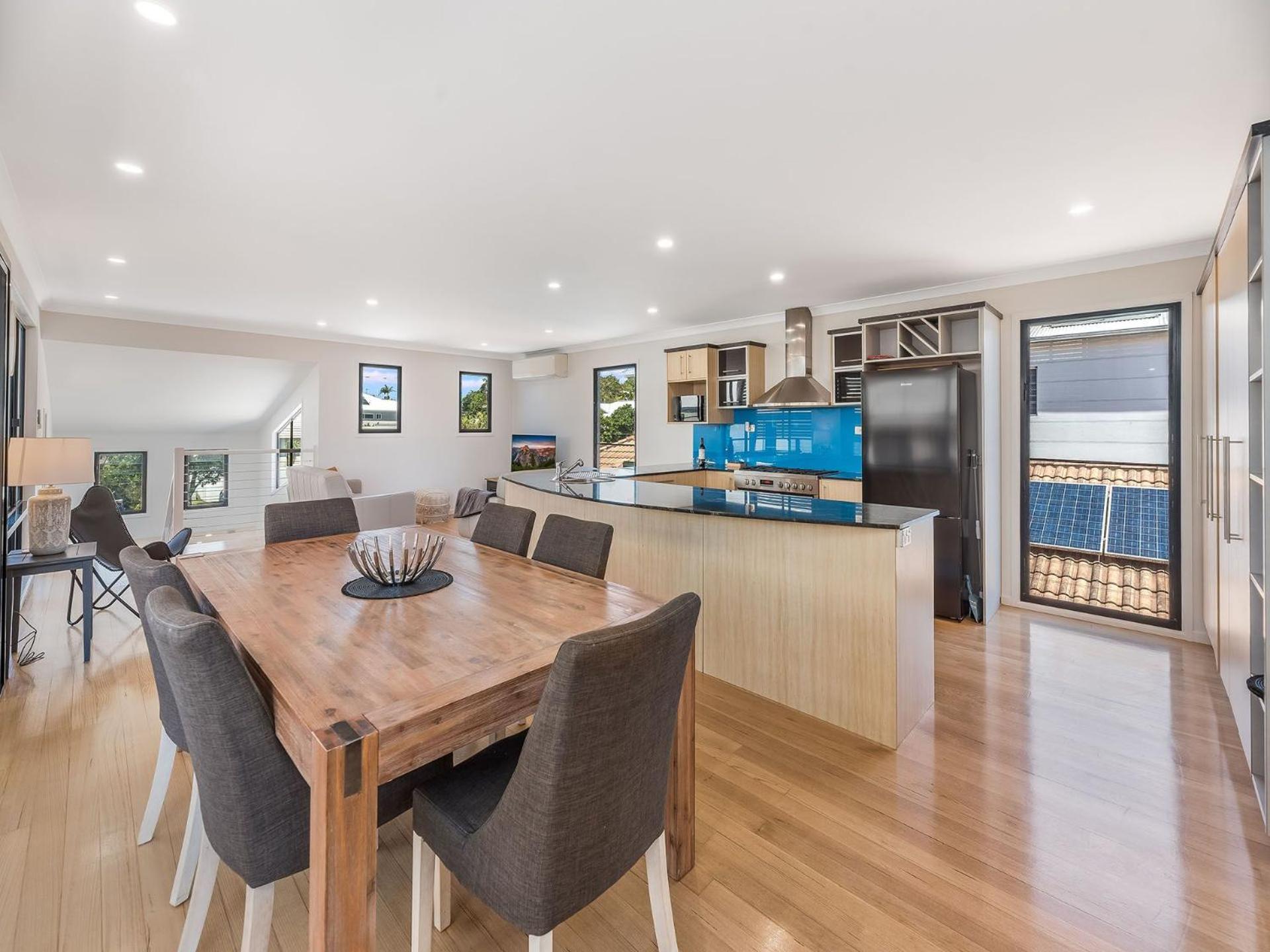 22 Seaview Terrace Moffat Beach