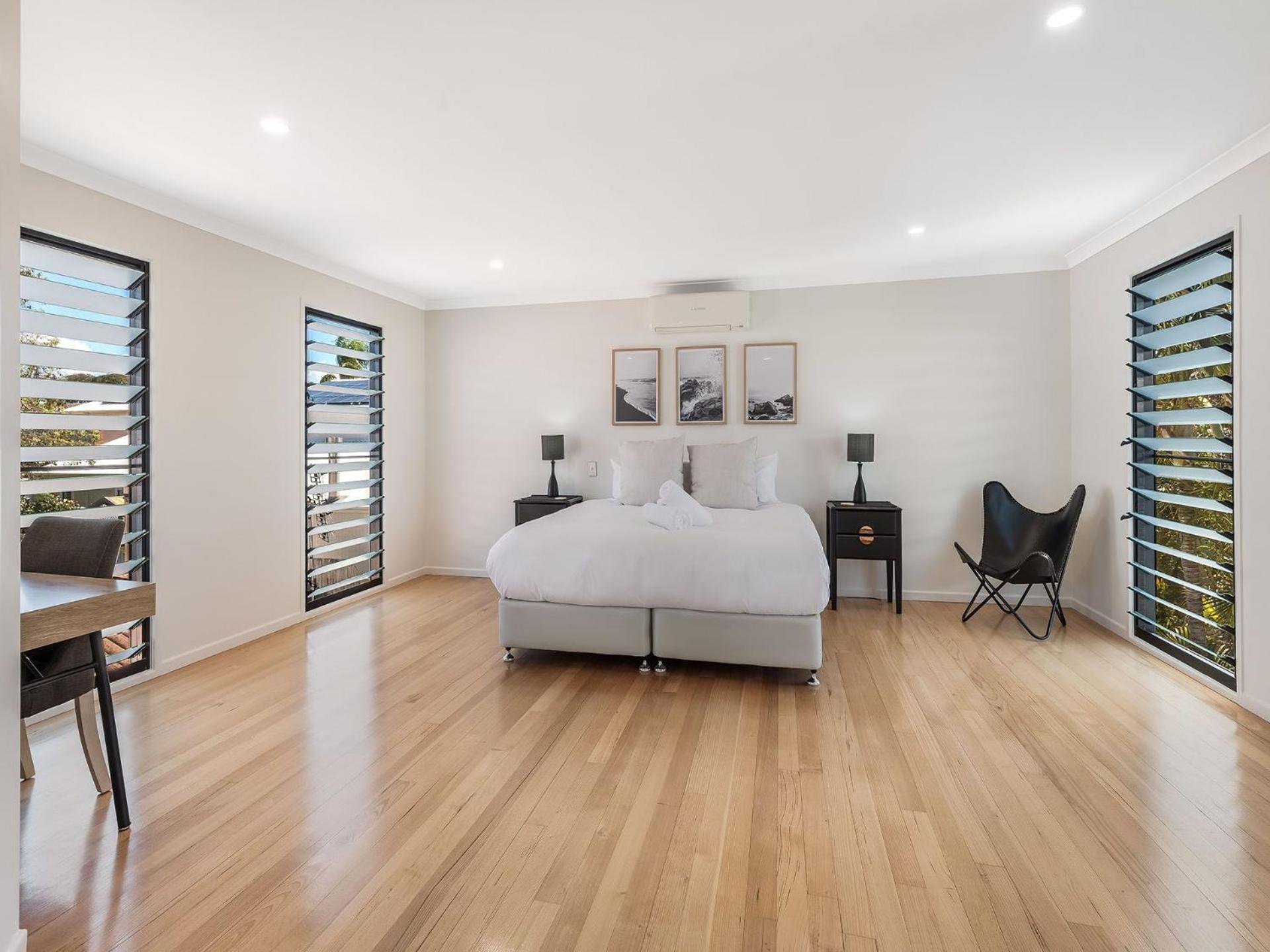 22 Seaview Terrace Moffat Beach