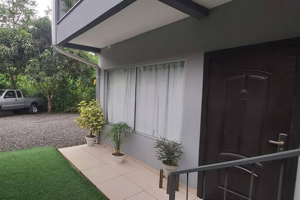 cr.arenalapartments#1..hermoso,cómodo con parqueo