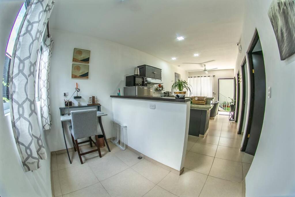 cr.arenalapartments#1..hermoso,cómodo con parqueo