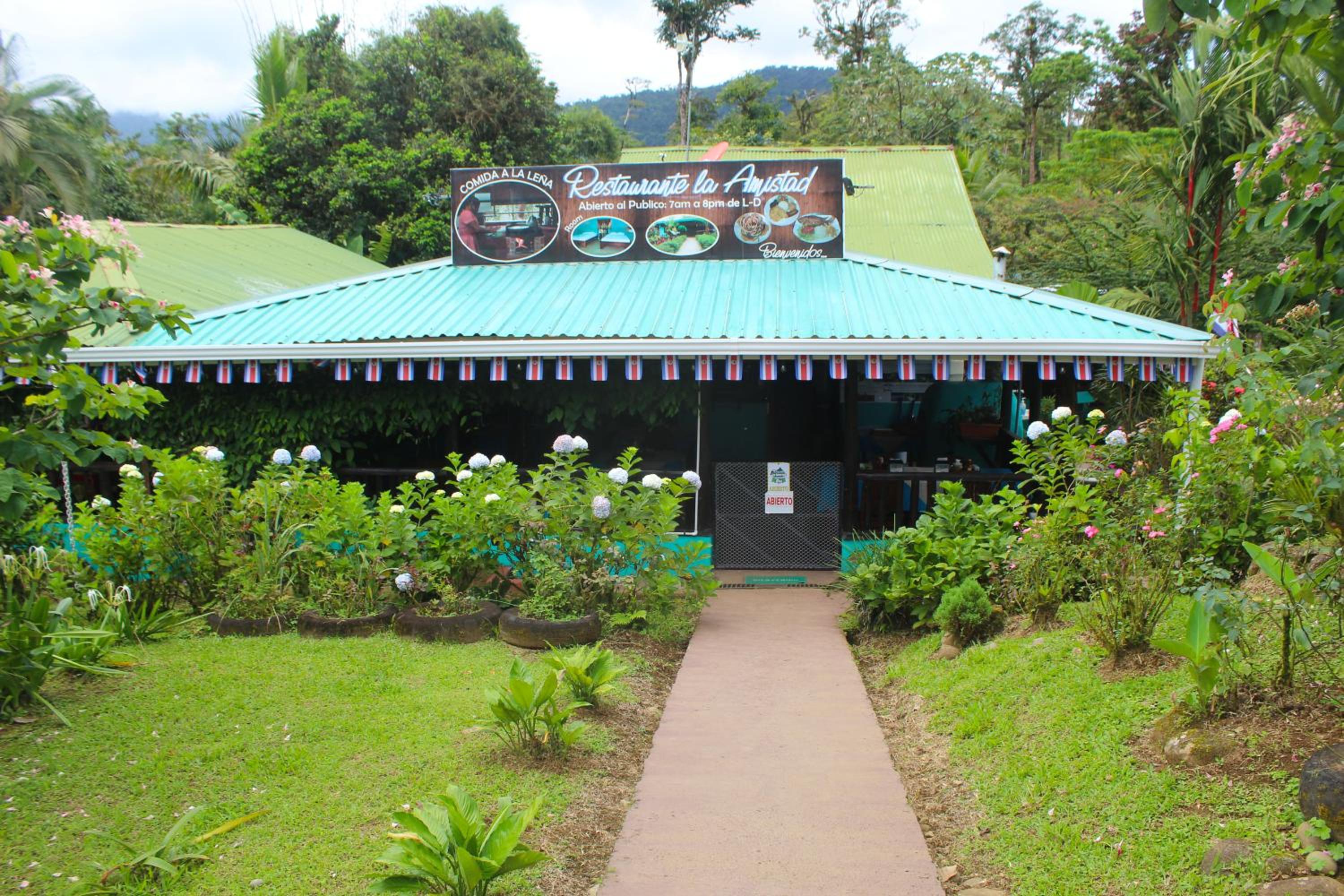 Posada Río Celeste La Amistad
