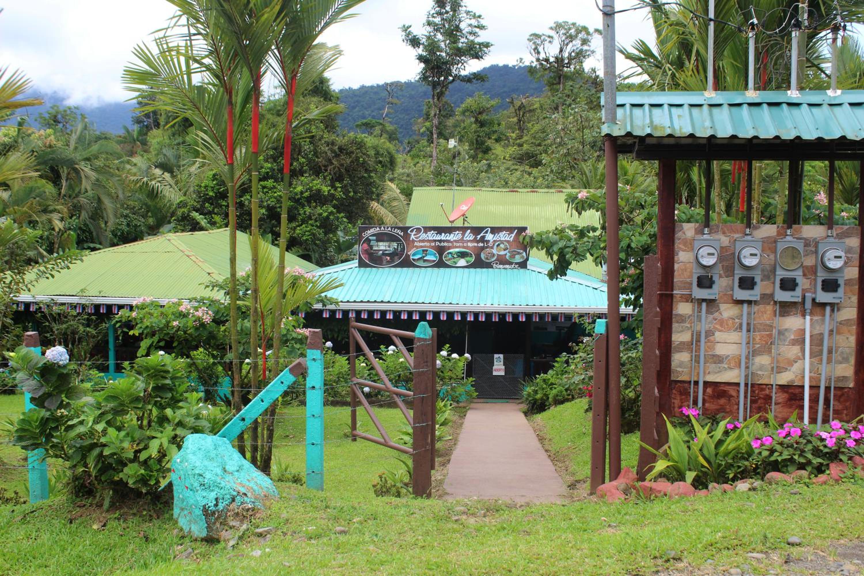 Posada Río Celeste La Amistad