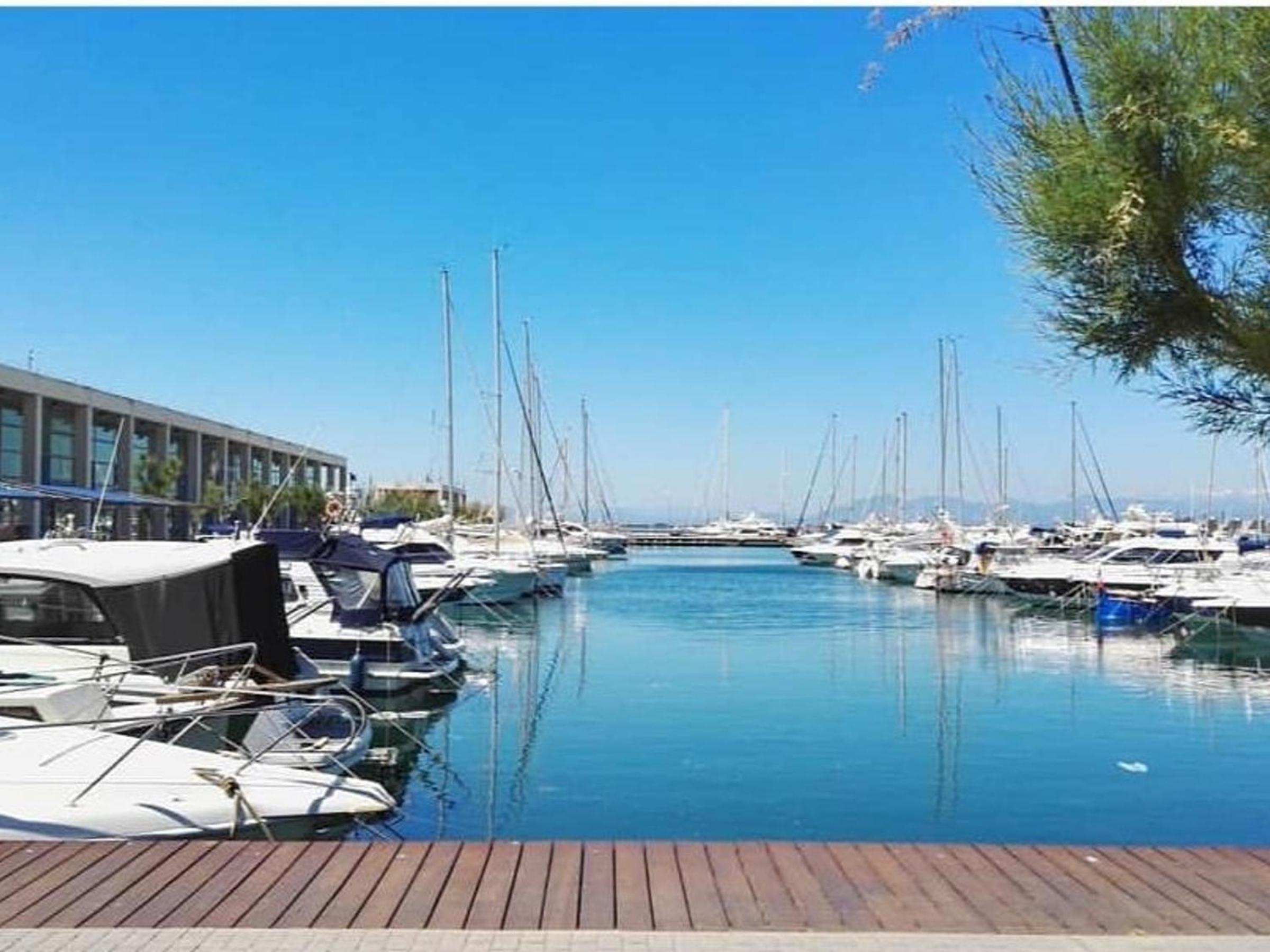Estudio acogedor con terraza y parking incluido - ES-258-33 view 2
