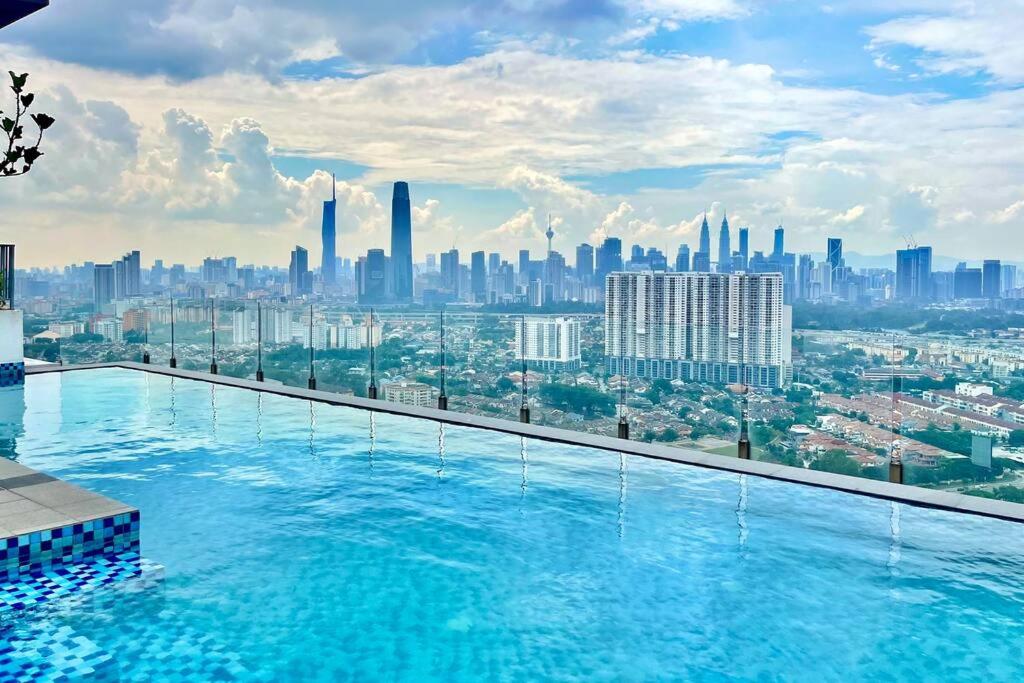 Axis Crown Residence Near KLCC