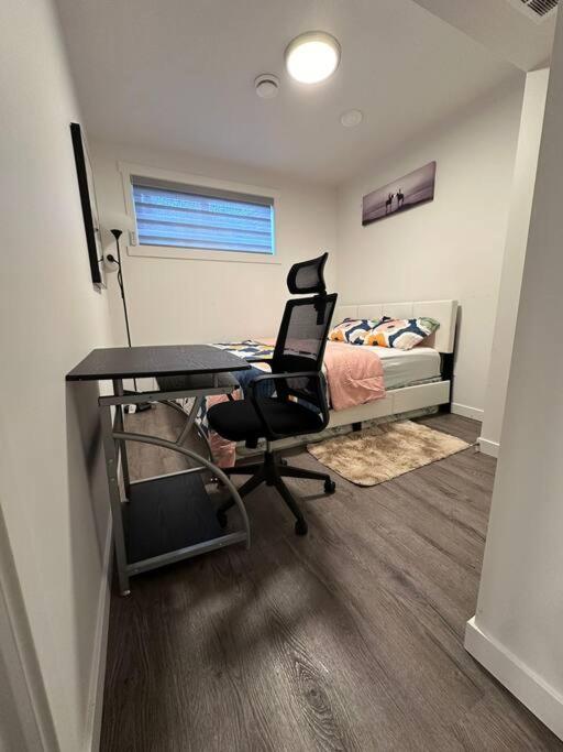Brand new 1 Bedroom Basement Suite. Wi-Fi,Netflix