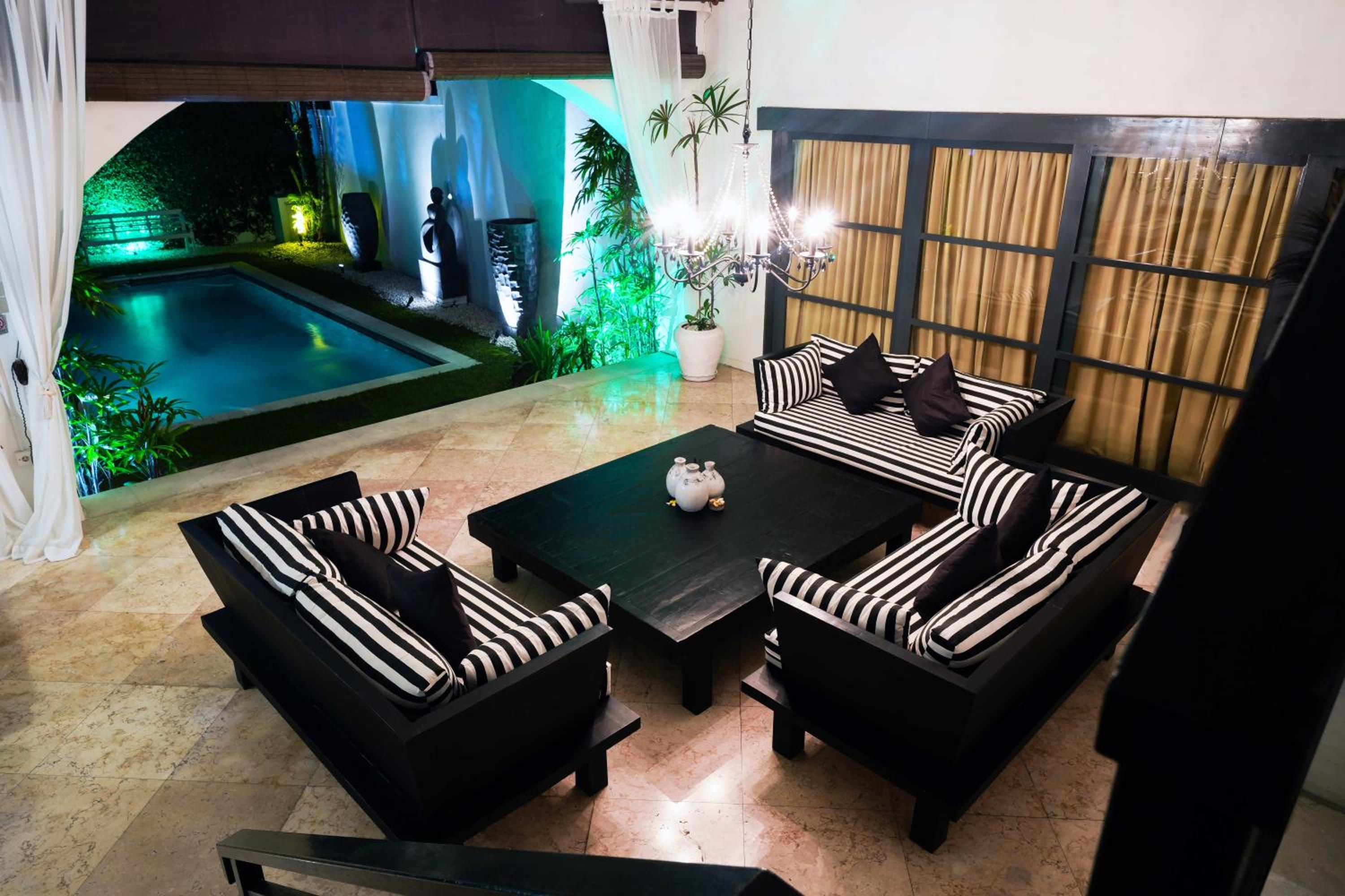 Villa RAE - SEMINYAK - LEGIAN Luxury 3 Bedroom 3 Bathroom Villa - Great Location view 3