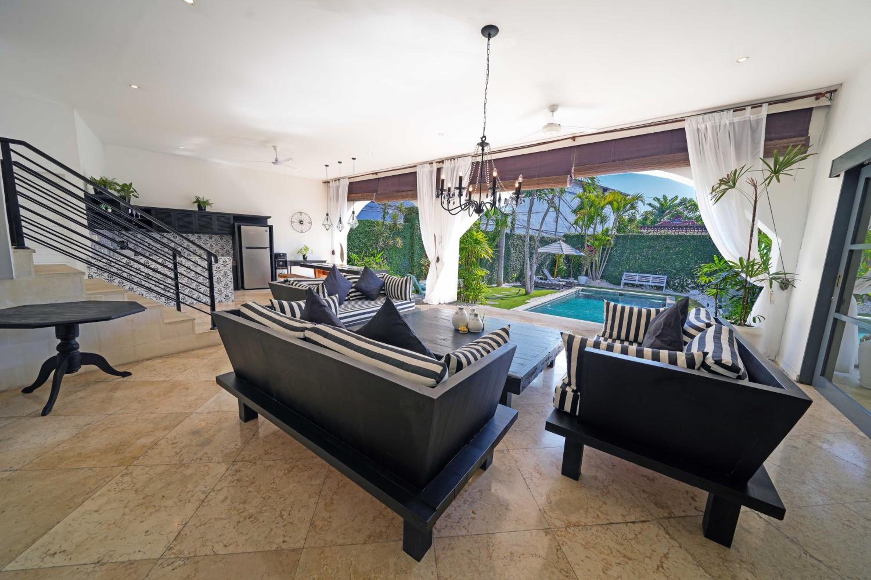 Villa RAE - SEMINYAK - LEGIAN Luxury 3 Bedroom 3 Bathroom Villa - Great Location view 2