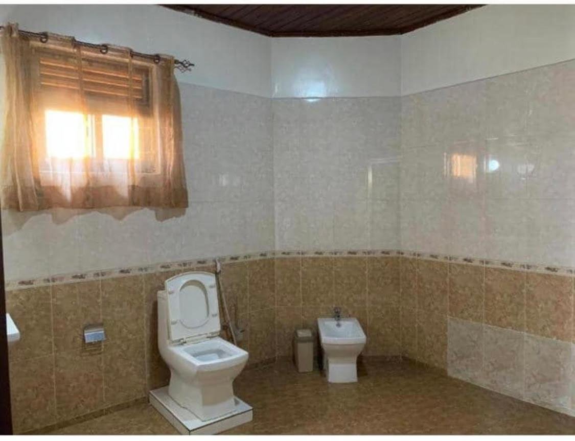 GACURIRO HOMEs