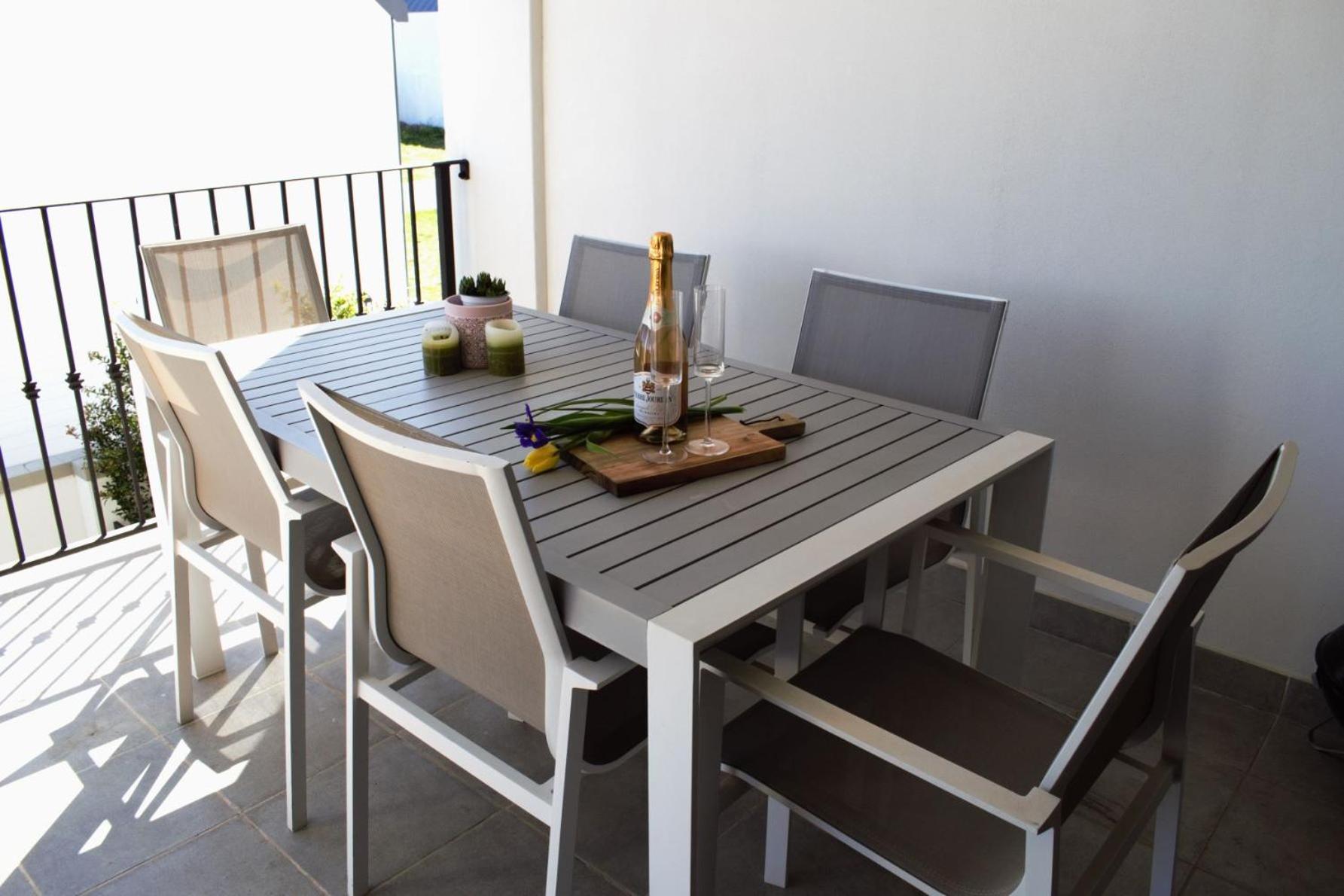 Spacious, Modern & Convenient