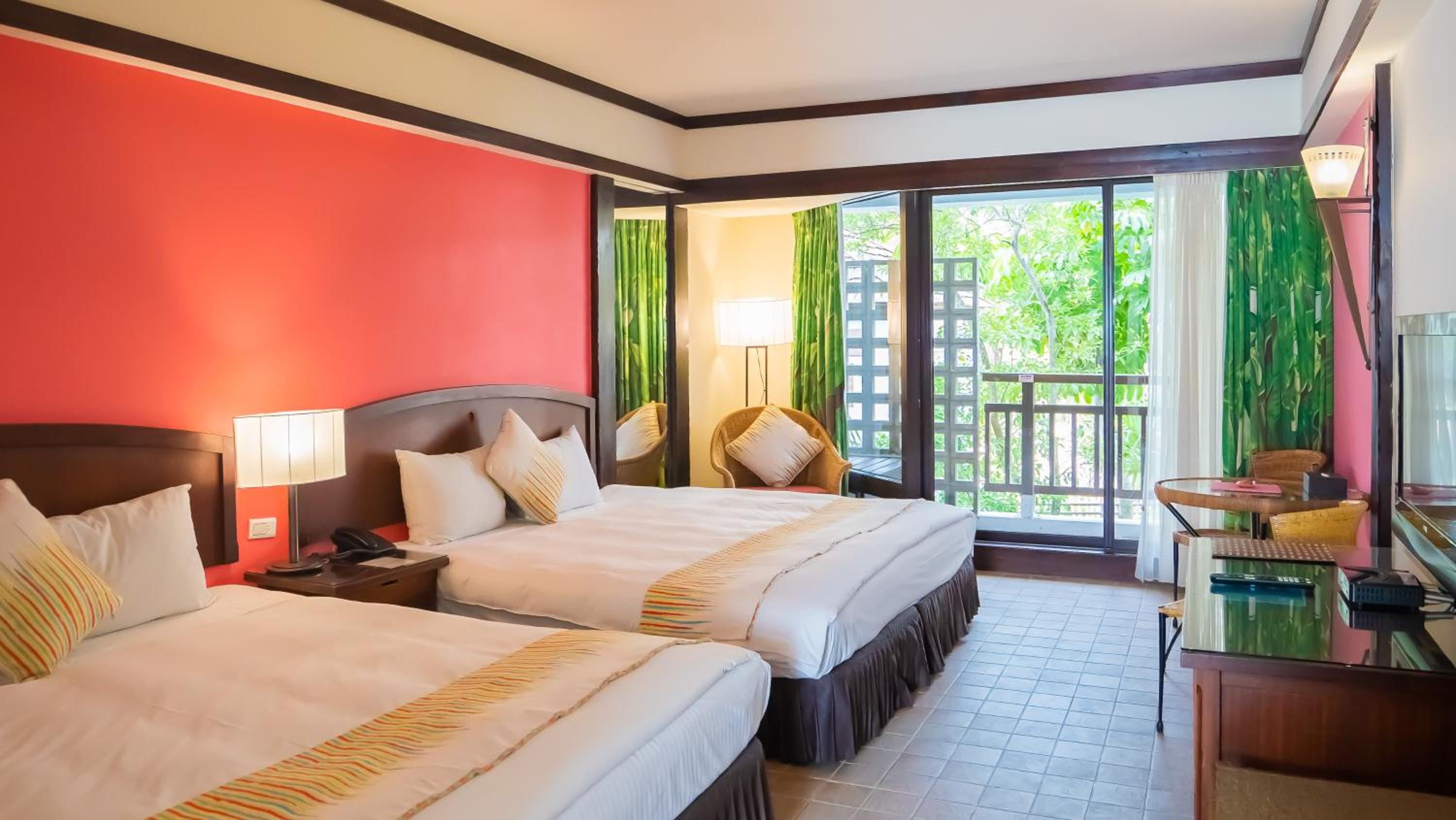 Yoho Beach Resort Kenting