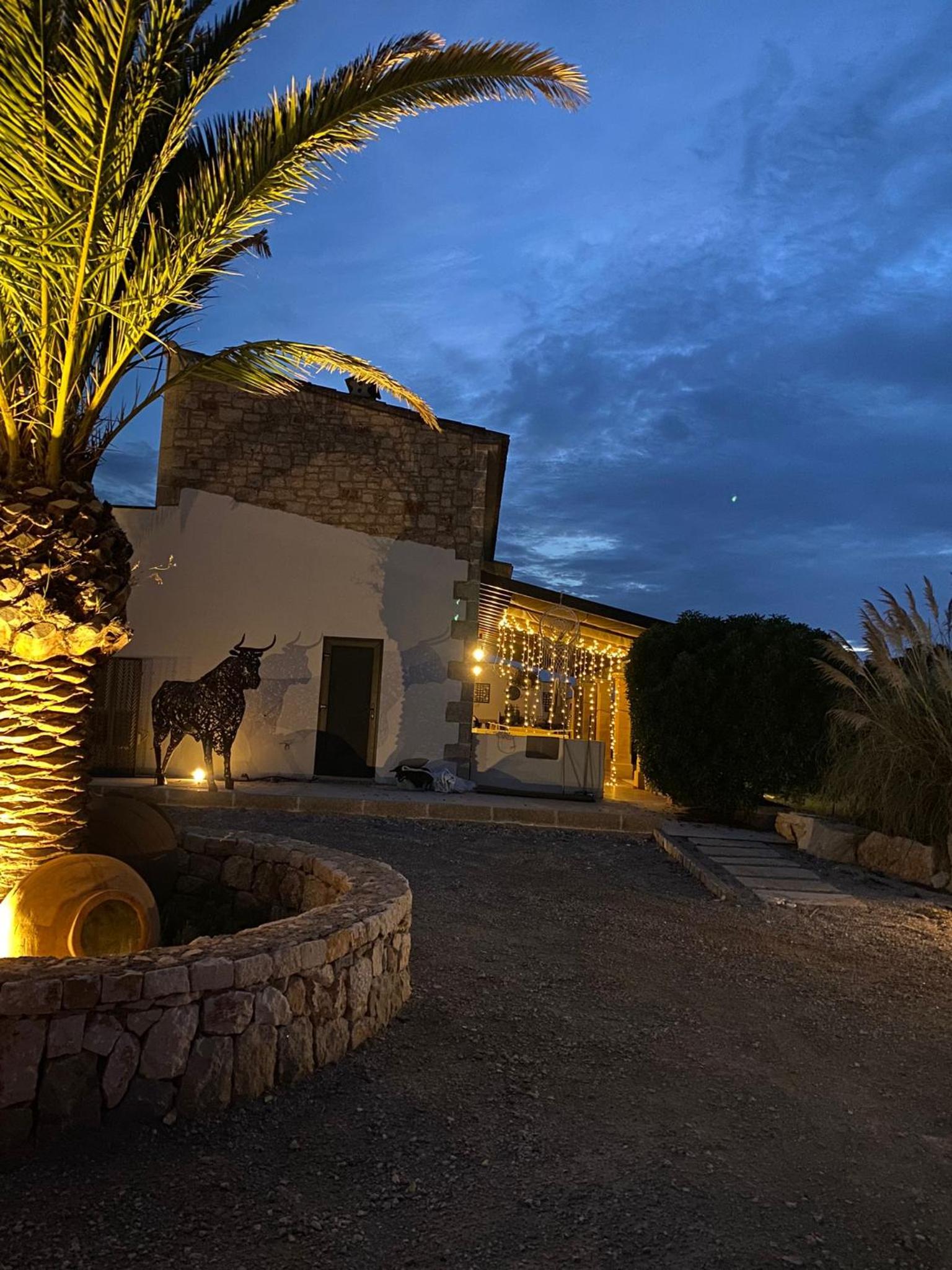 Mallorca Finca Gallo Negro Santanyi Campos gesamte Unterkunft Social Media