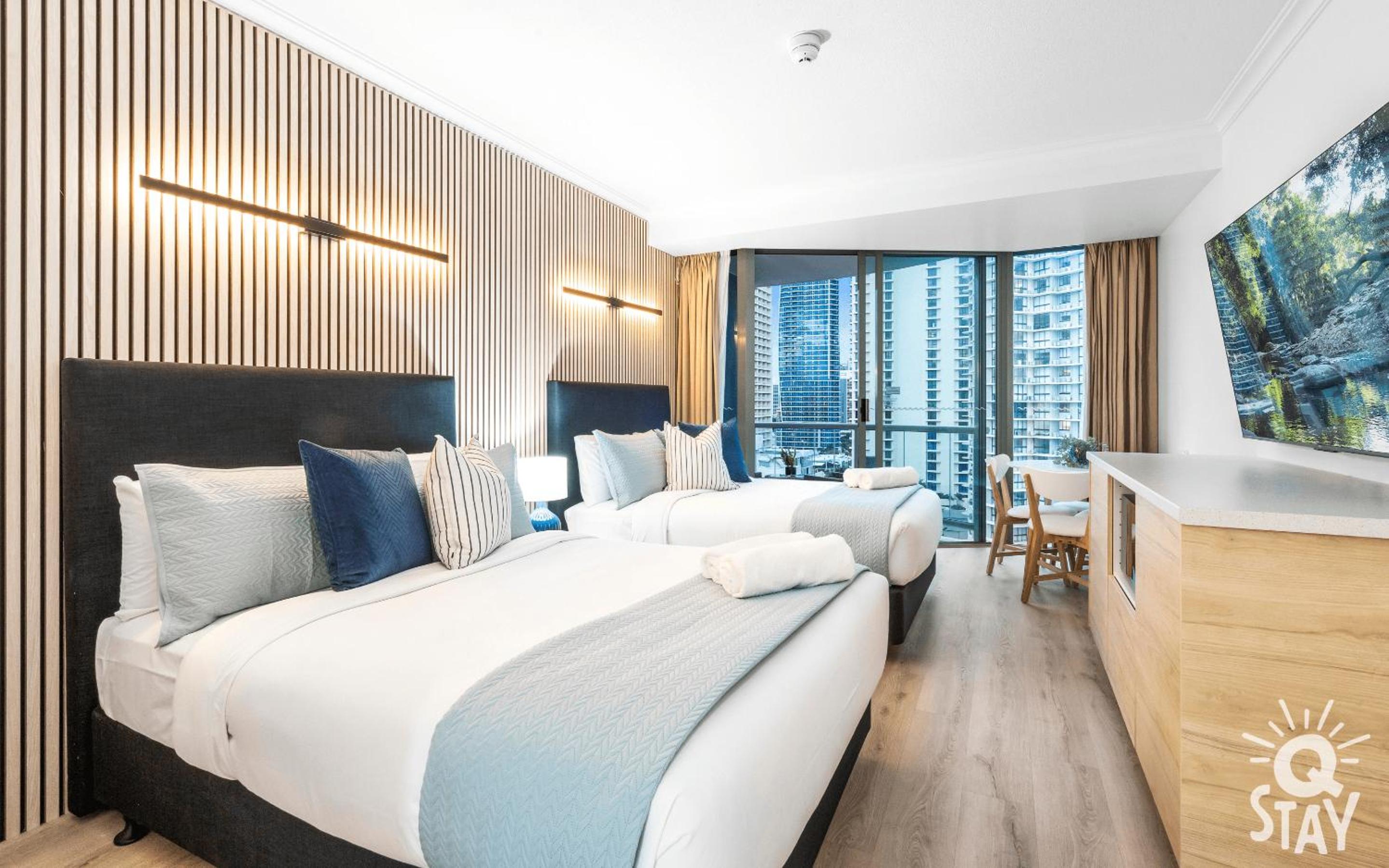 Legends Hotel - Heart of Surfers Paradise - Q STAY