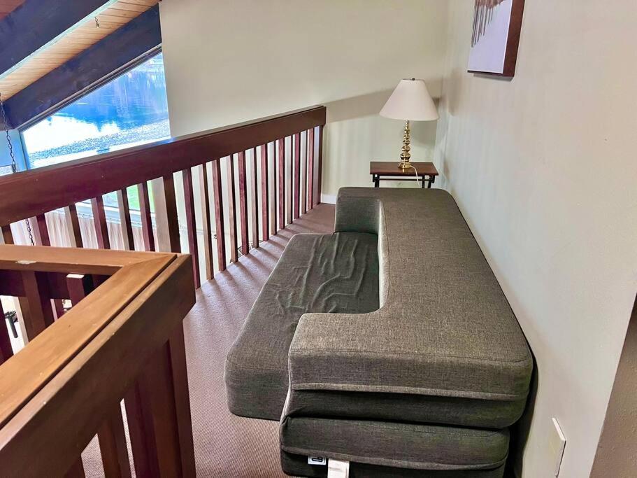 Hood Canal Relaxing beachfront oasis w/ King Bed view 3