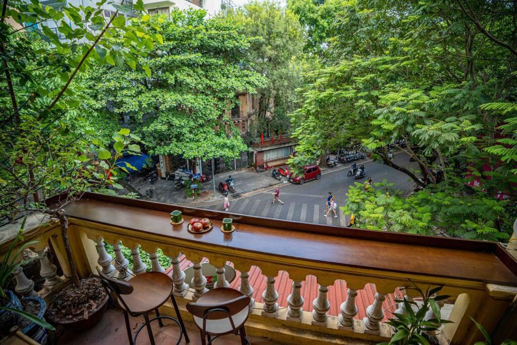 PrivateHouse'sArtistBRKitchenBalconyOldQuarter