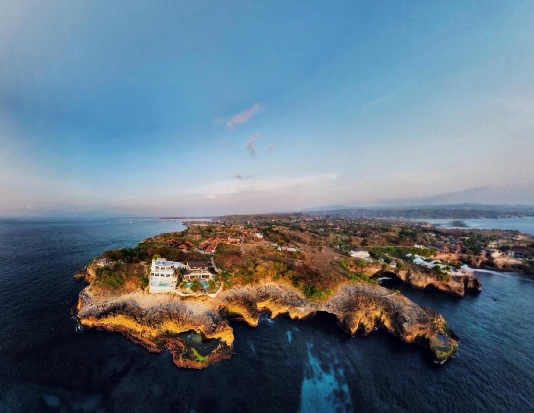 Stella Maris Oceanfront Retreat view 3