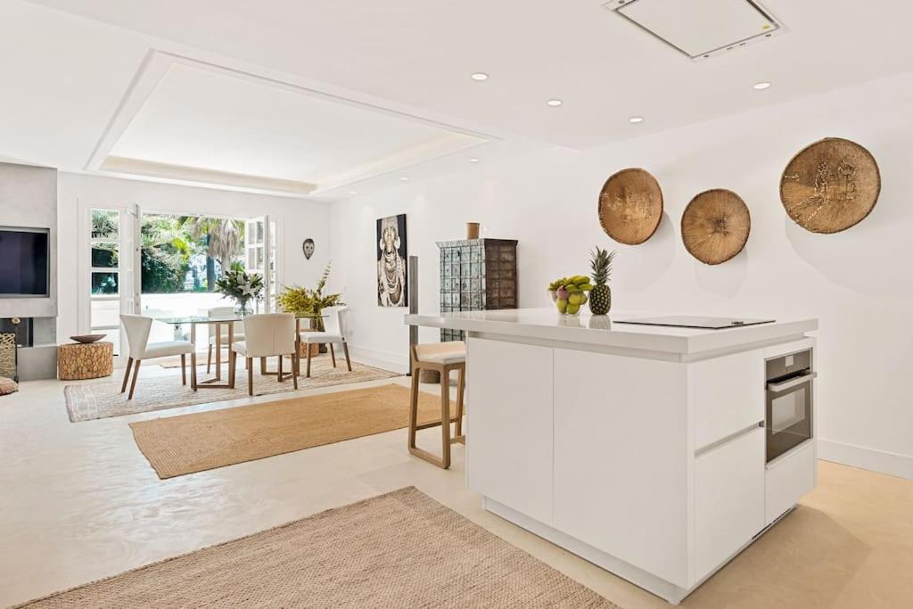 Exclusive 3-bedroom apartment in Puente Romano