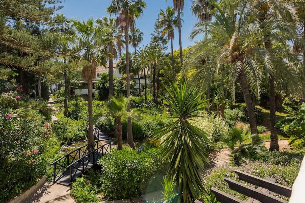 Exclusive 3-bedroom apartment in Puente Romano