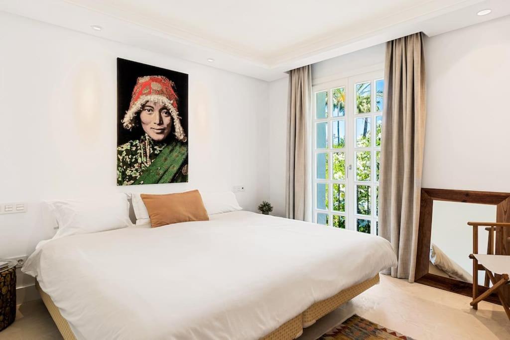 Exclusive 3-bedroom apartment in Puente Romano